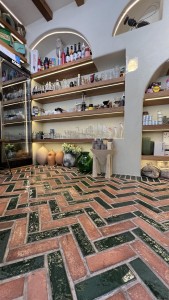 Teal Green Tiles for Thoughtful Long-Lasting Design